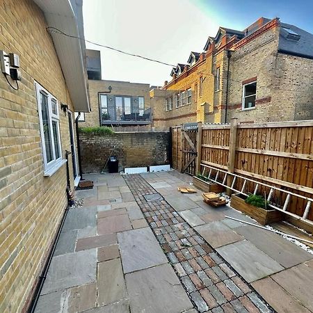 2 Bedroom House,Brownhillrd Se6 伦敦 外观 照片