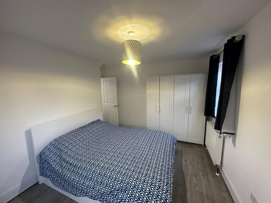 2 Bedroom House,Brownhillrd Se6 伦敦 外观 照片